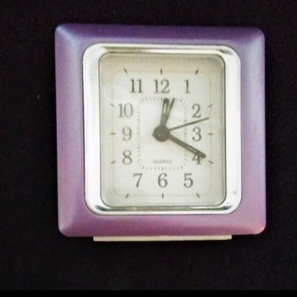 Pretty Lavender Travel Clock - Picture 1 of 2